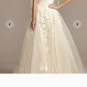 A-Line Tulle And Lace Wedding Gown- WG3861 Size 16W Davids Bridal Collection